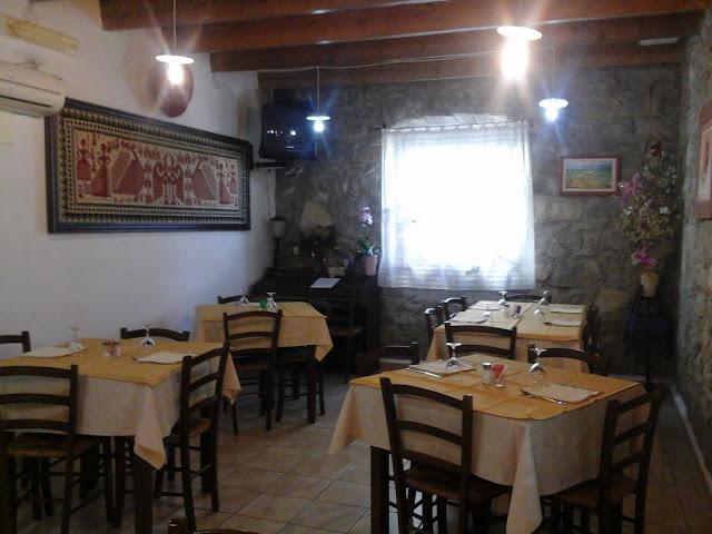 Locanda La Rosa Pauli Arbarei Exterior foto