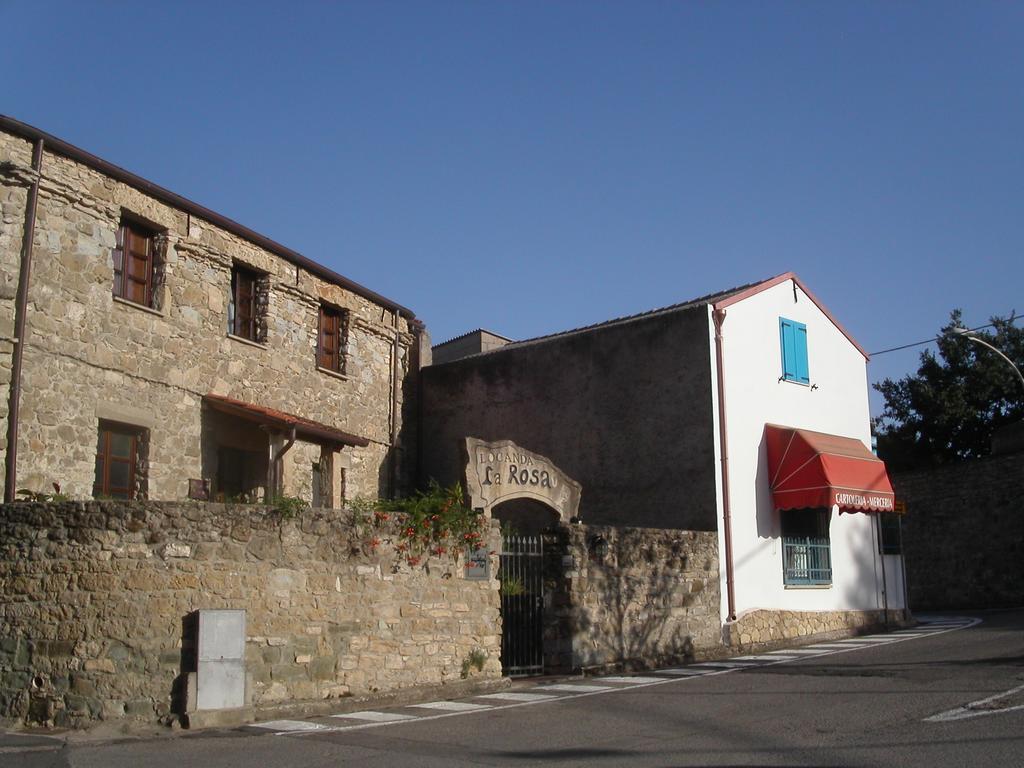 Locanda La Rosa Pauli Arbarei Exterior foto